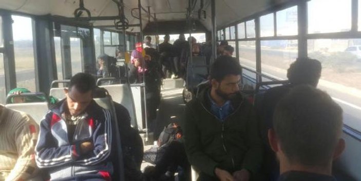Aliağa'da Yunanistan'a kaçmak isteyen 36 göçmen yakalandı