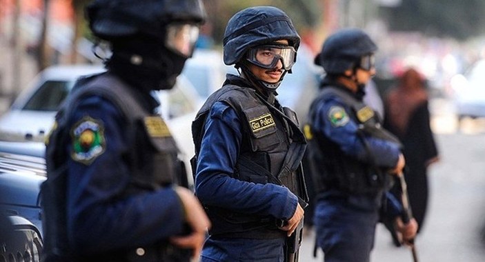 Mısır'daki saldırıda 16 polis öldü