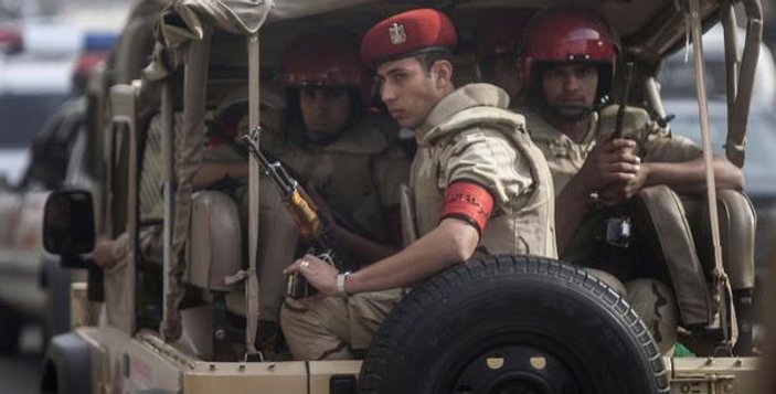 Mısır'daki saldırıda 16 polis öldü