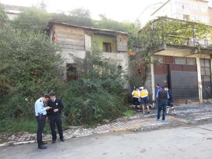 Ataşehir'de boş binada erkek cesedi bulundu
