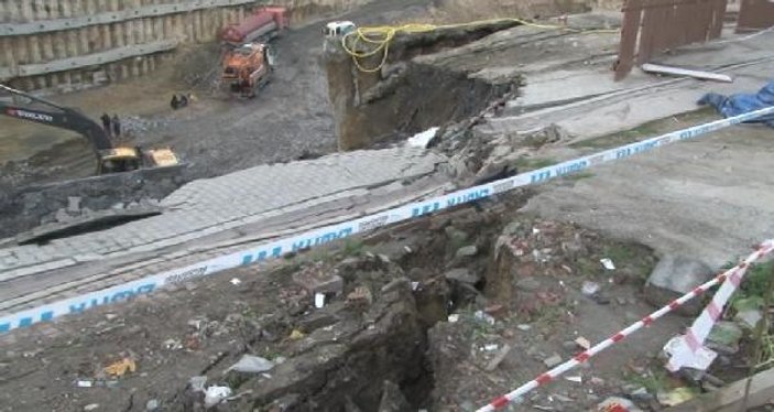 Esenyurt'ta toprak kayması: 12 bina boşaltıldı