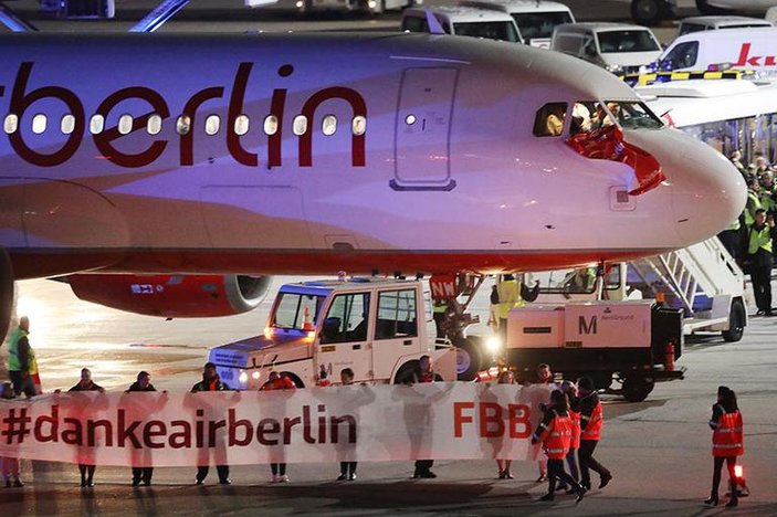 Batan Air Berlin son uçuşlarını gerçekleştirdi