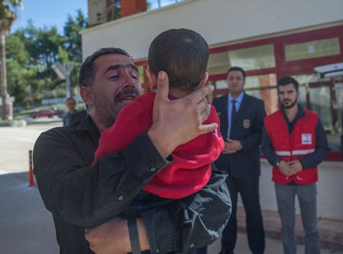 Türkiye-Suriye sınırında ağlatan buluşma