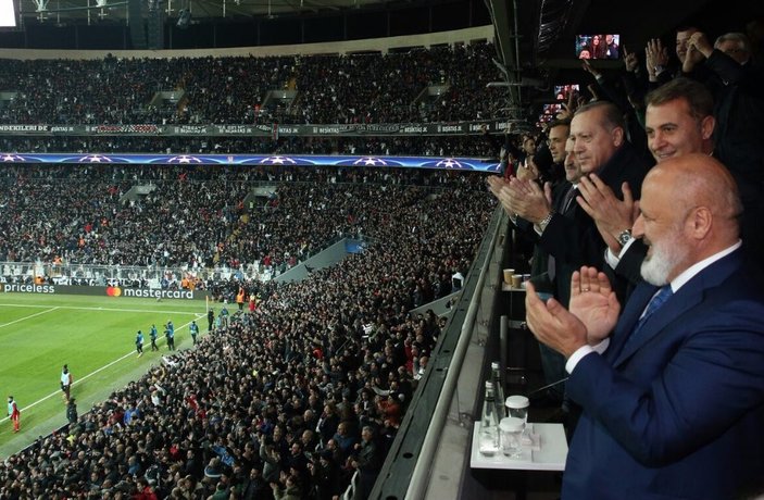 Erdoğan Beşiktaş maçında tribünde