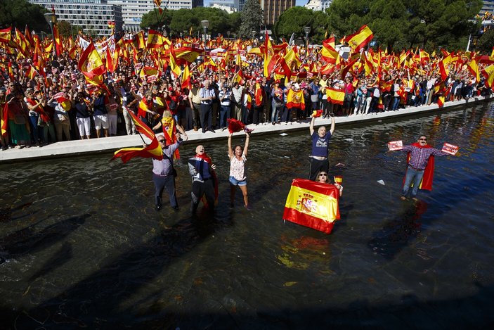 AB'nin Katalonya sessizliği