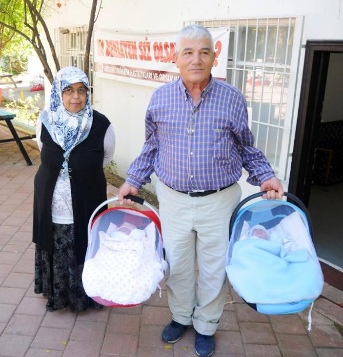 56 yaşında ikiz bebek sevinci yaşadı