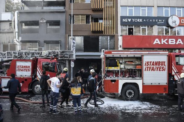 Beşiktaş'ta 6 katlı binada yangın