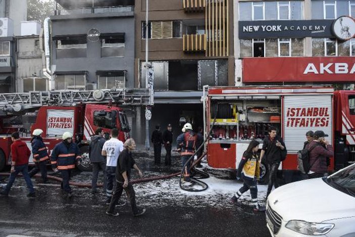 Beşiktaş'ta 6 katlı binada yangın