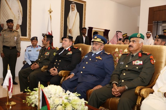 Katar Kuveyt'te askeri ataşelik açtı