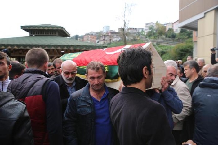 Batan gemide hayatı kaybeden Erdoğan toprağa verildi