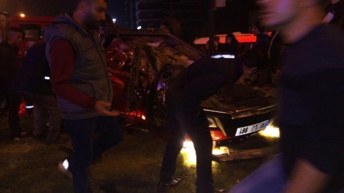 Balıkesir'de ambulanslar kaza yaptı: 6 yaralı