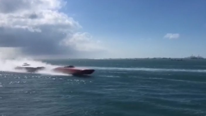 Sürat tekneleri yarışında feci kaza
