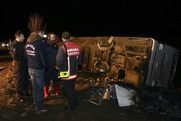 Ankara'da yolcu otobüsü kaza yaptı: 10 yaralı