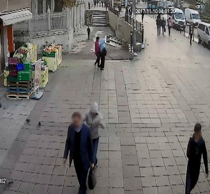 İstanbul'da turistleri soyan iki kişi yakalandı