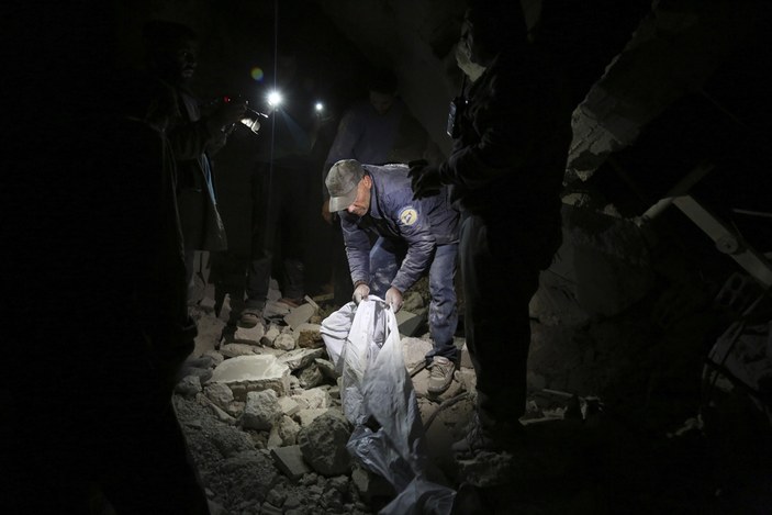 Esad Guta'da 9 sivili öldürdü