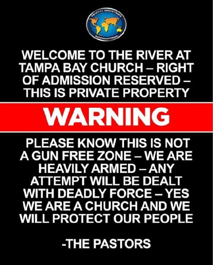 Florida’da bir kilise kapısına uyarı tabelası asıldı