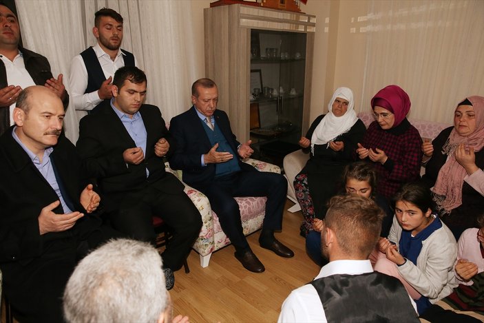 Cumhurbaşkanı Erdoğan şehit Eren Bülbül'ün evinde