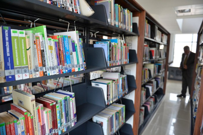 Mardin'de Güneydoğu'nun en büyük kütüphanesi açıldı