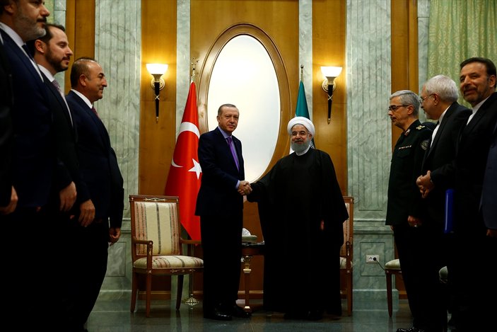 Erdoğan ve Ruhani görüşmesi Soçi'de başladı