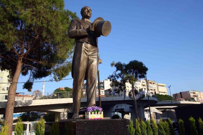 İzmir'e yeni Atatürk heykeli