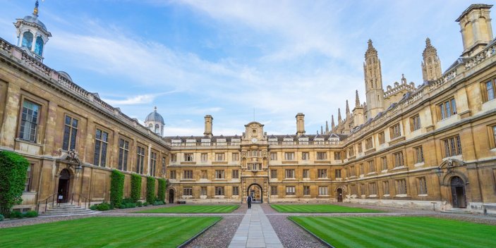 Oxford'a dava: Kötü eğitim kariyerime mal oldu