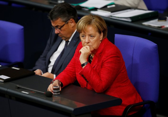 Merkel'in erken seçim düşüncesi değişti