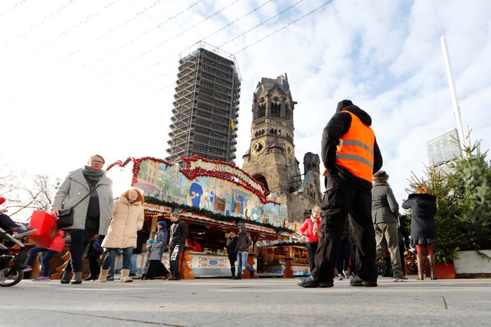 Almanya'da terör korkusu Başkent'i sardı