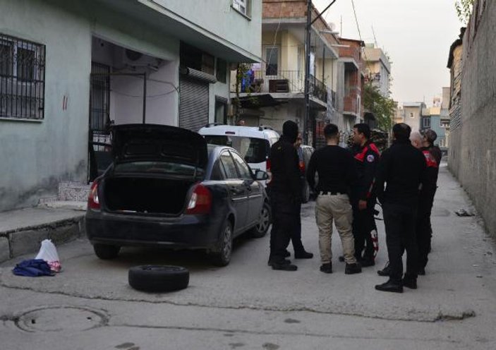 Adana'da damat kayınbiraderlerine kurşun yağdırdı
