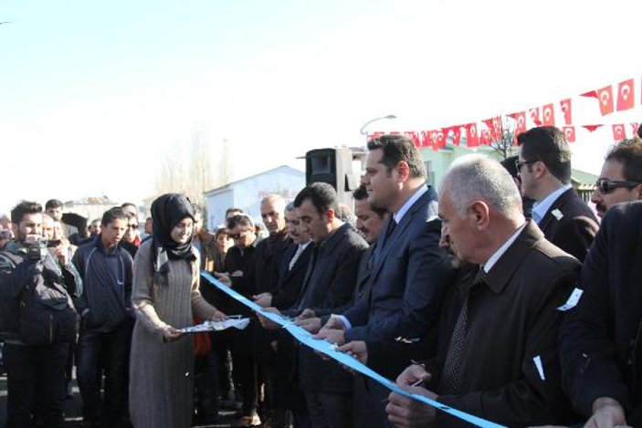 Van'da Naim Süleymanoğlu'nun adının verildiği park açıldı