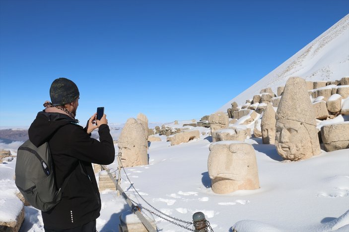 Nemrut Dağı beyaza büründü