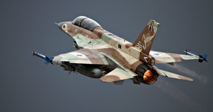 İsrail, Suriye'deki İran üssünü vurdu