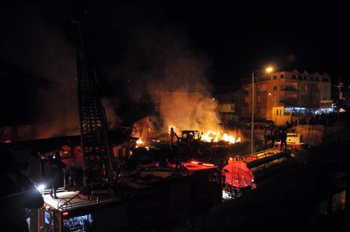 Zonguldak'ta mobilya fabrikasında yangın