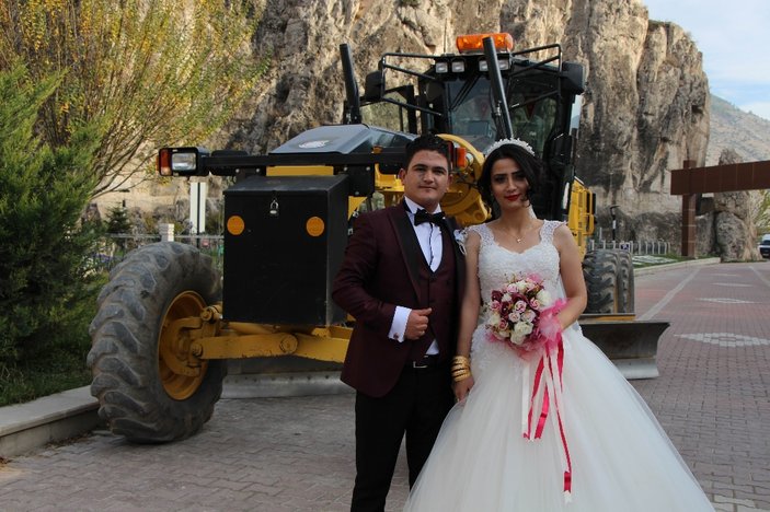 Amasya'da iş makinesi düğün arabası oldu