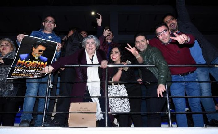 İran'a girişi yasaklanan Moein Van'da konser verdi