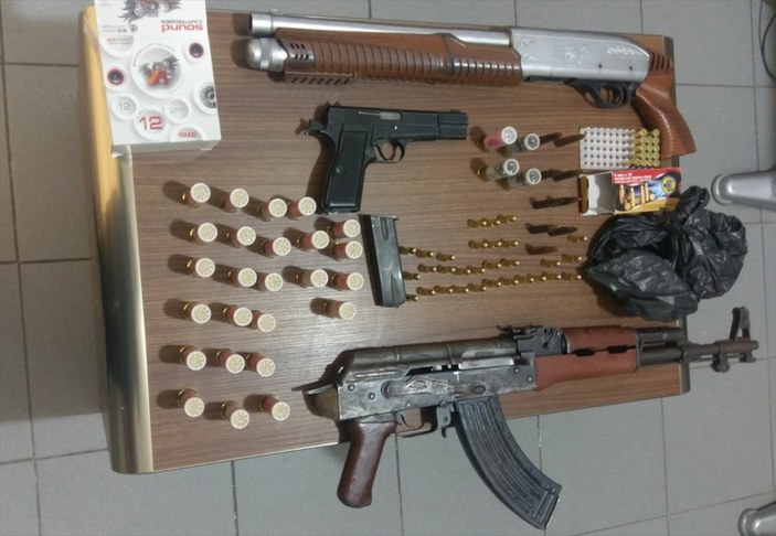 Şanlıurfa'da silah kaçakçılarına operasyon
