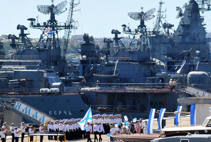 Rusya Tartus'taki deniz üssünü genişletiyor