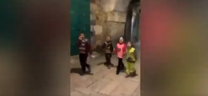 Kudüs sokakları çocukların sesleriyle yankılandı