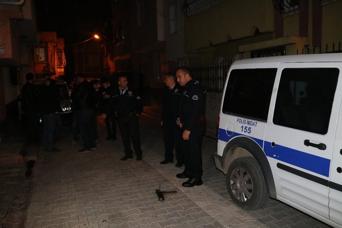 Adana polisi otomatik silahlı saldırıyı önledi