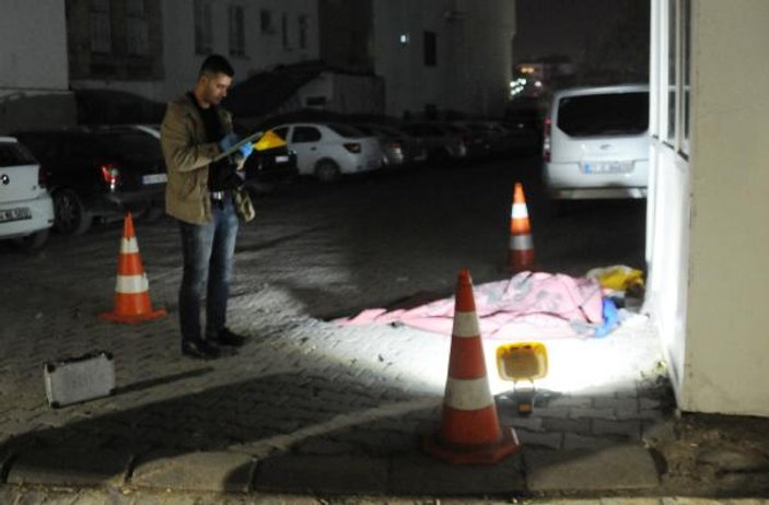 Sokak ortasında Suriyeli kadın cesedi bulundu