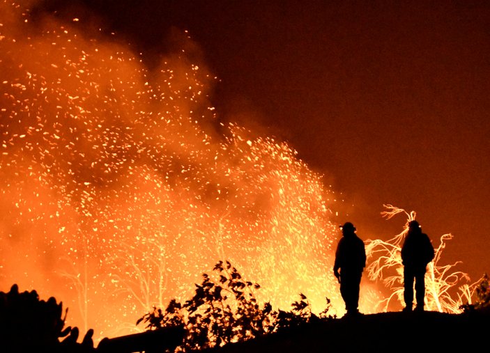 ABD'deki yangından dolayı 18 bin bina tehlikede