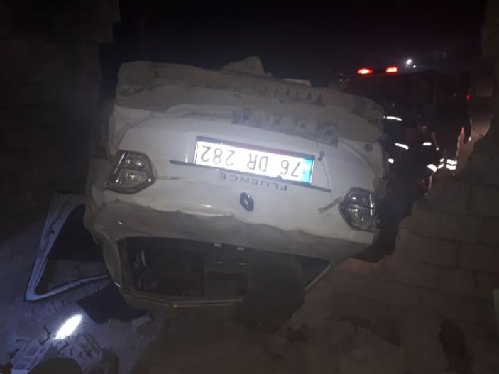 Iğdır'da otomobil depoya girdi: 1 ölü