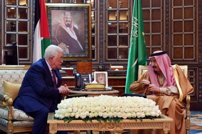 Suud Kralı Selman ile Filistin lideri Abbas görüştü