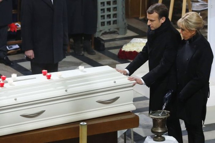Macron tabut başında 'laiklik' sebebiyle dua etmedi