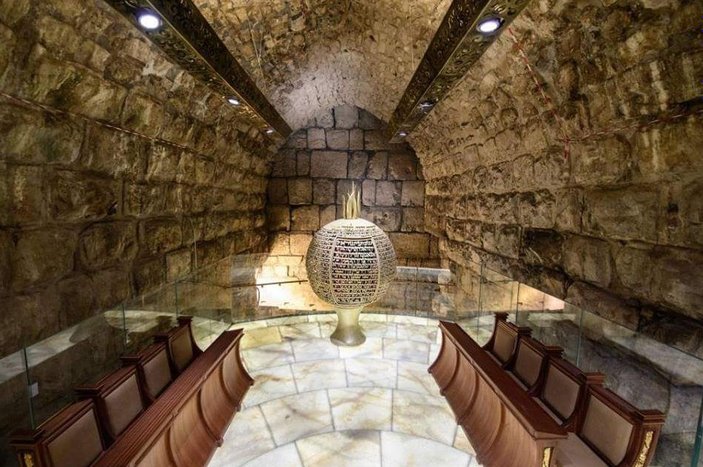 İsrail'in Aksa'nın altını oyarak yaptığı tapınak