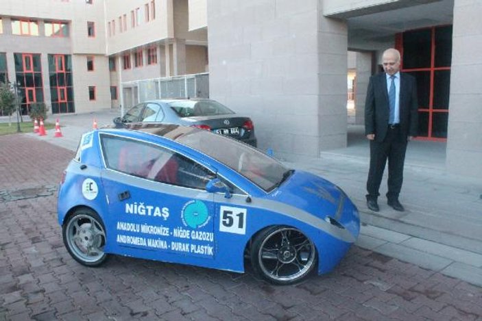 Türk öğrenciler elektrikli araba yaptı
