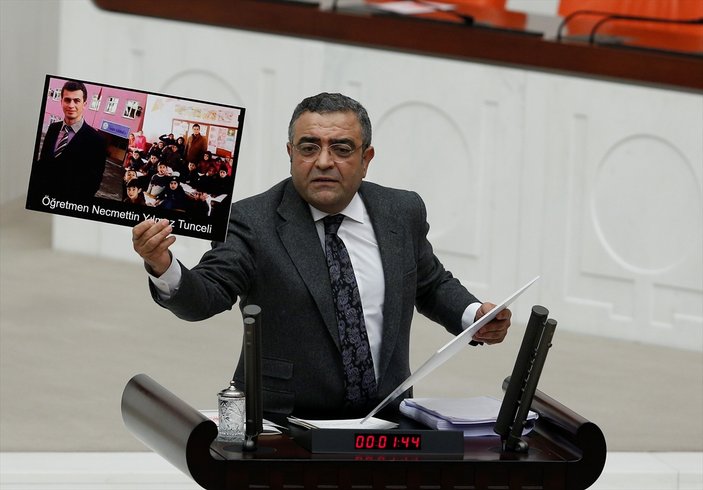 CHP'li Sezgin Tanrıkulu Meclis'te ortamı gerdi