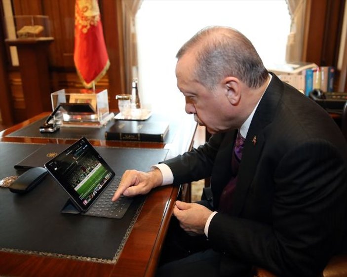 Cumhurbaşkanı Erdoğan yılın fotoğraflarını oyladı