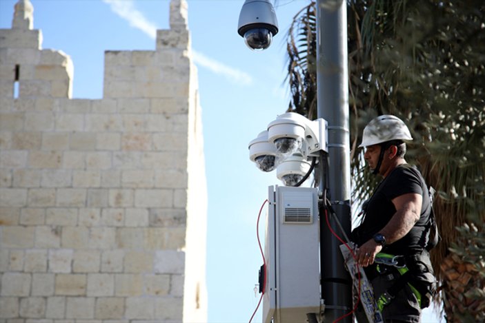 İsrail 'casus kameralar' yerleştirdi