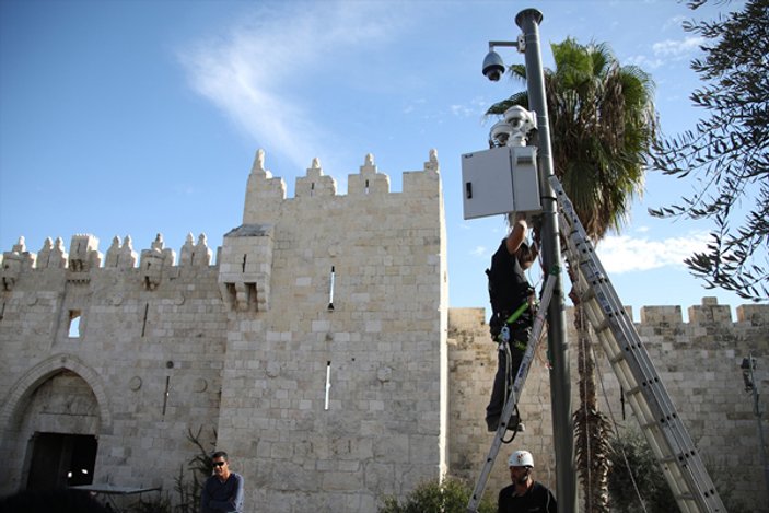 İsrail 'casus kameralar' yerleştirdi