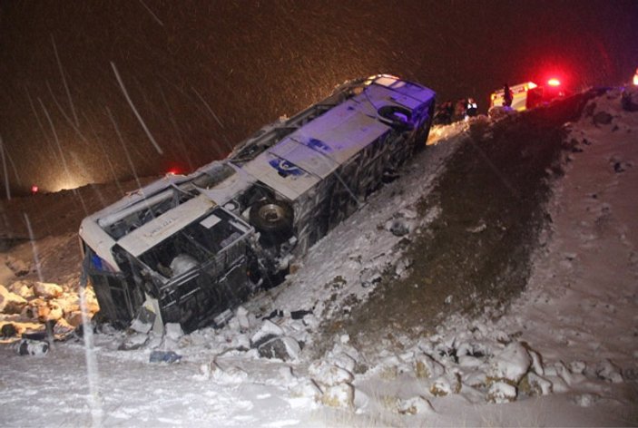 Konya'da yolcu otobüsü kaza yaptı: 32 yaralı